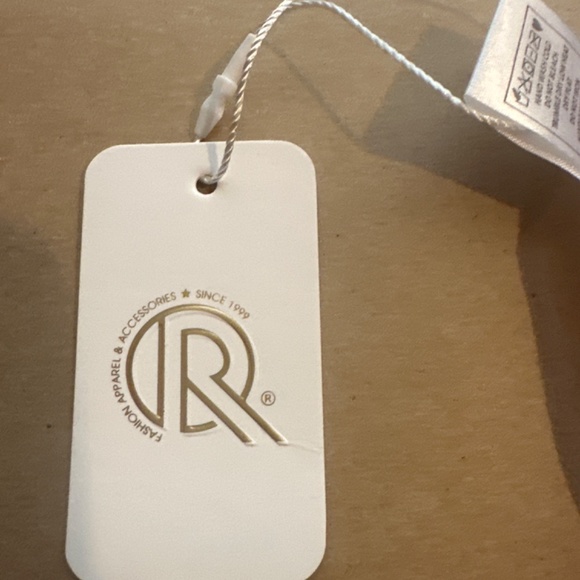 Spring/Summer Resort tunic - Picture 7 of 8